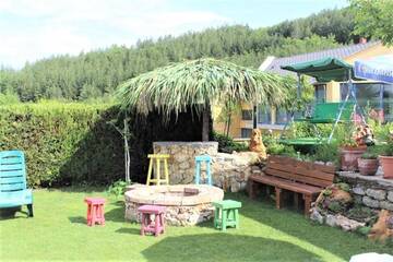 Фото номера Дом с 7 комнатами Дома для отпуска Guest House Brezata - Betula г. Главатарци 59