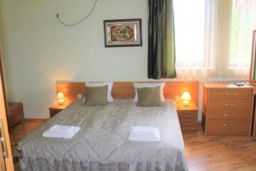 Фото номера Дом с 7 комнатами Дома для отпуска Guest House Brezata - Betula г. Главатарци 7