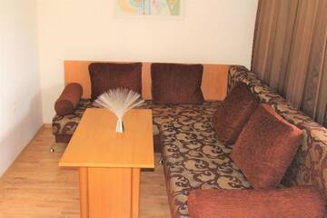 Фото номера Дом с 7 комнатами Дома для отпуска Guest House Brezata - Betula г. Главатарци 15