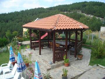 Фото номера Дом с 7 комнатами Дома для отпуска Guest House Brezata - Betula г. Главатарци 53